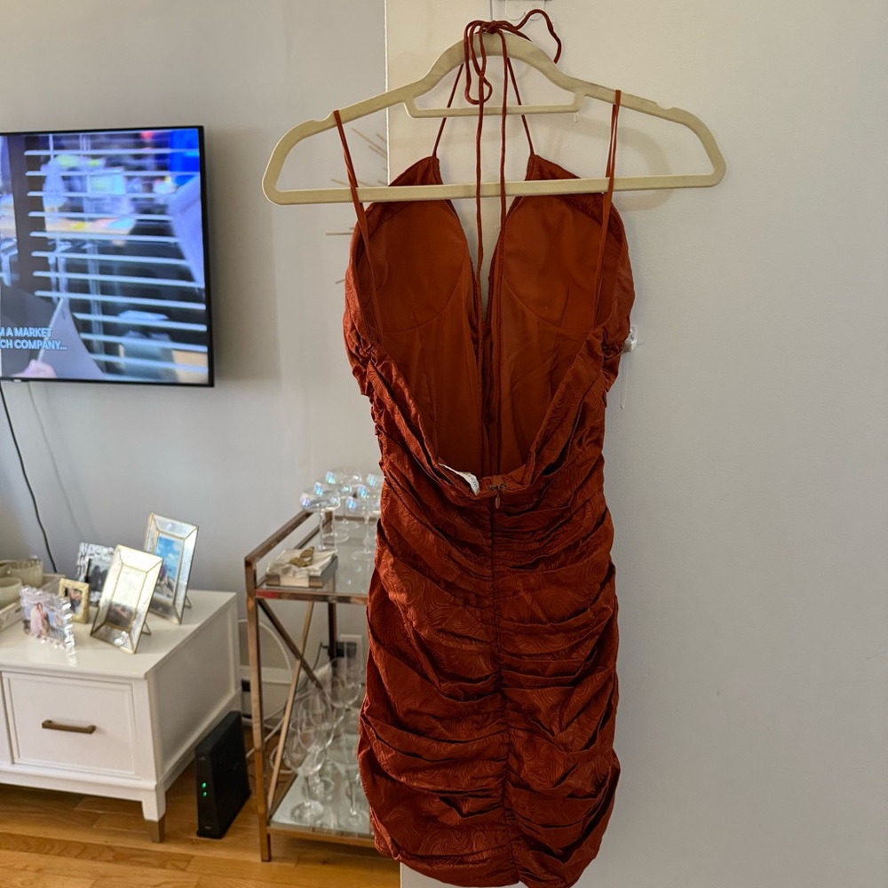 Orielle Ruched Mini Bodycon Dress - Picture 7 of 10